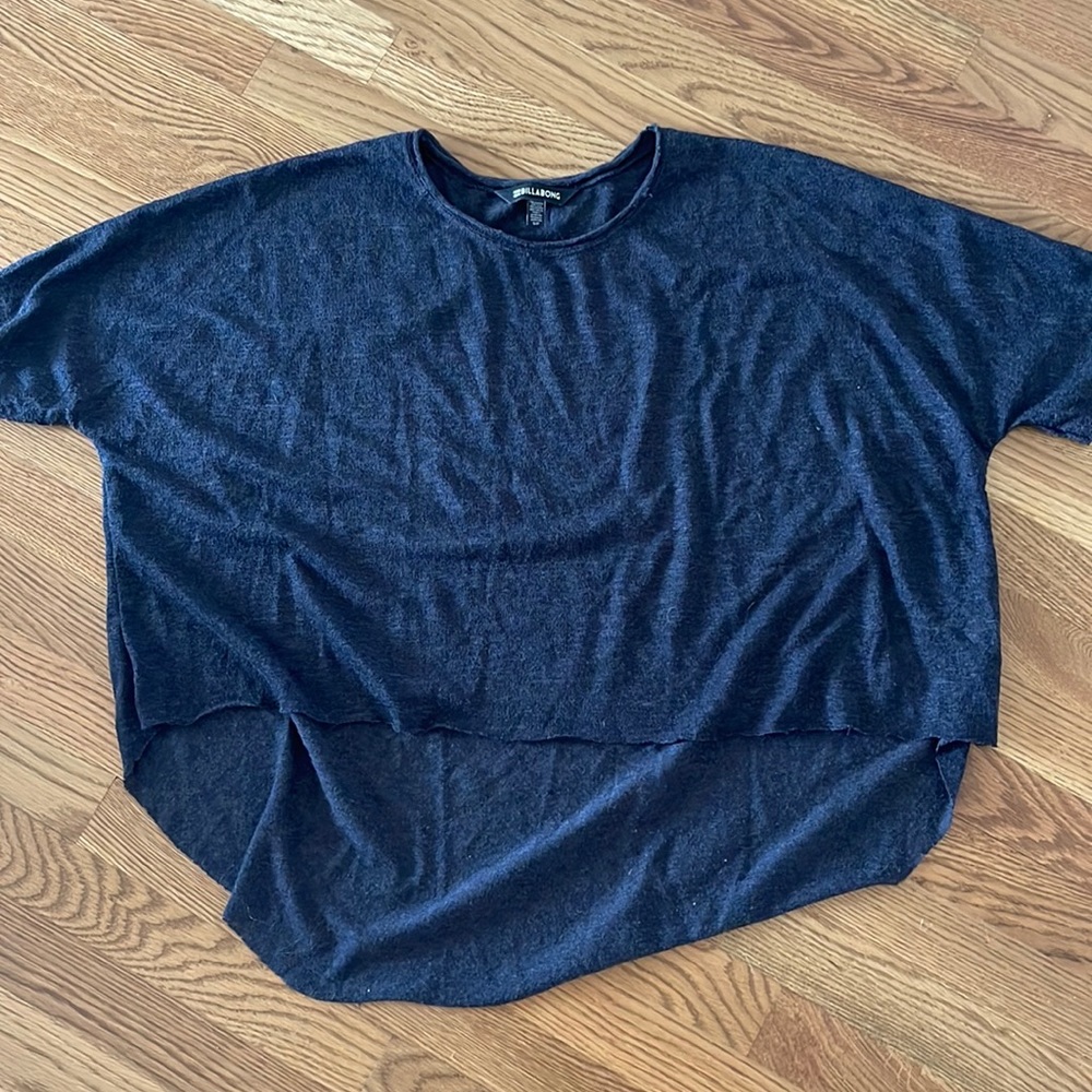 Barely worn, oversized high low shirt, comfy, one in white and in dark grey